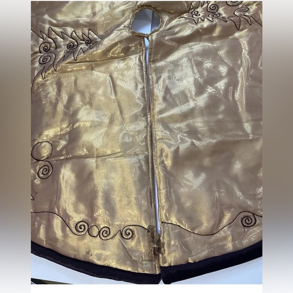 Santa’s Best Tree Skirt Gold Satin Purple Velvet Trim - Picture 7 of 16